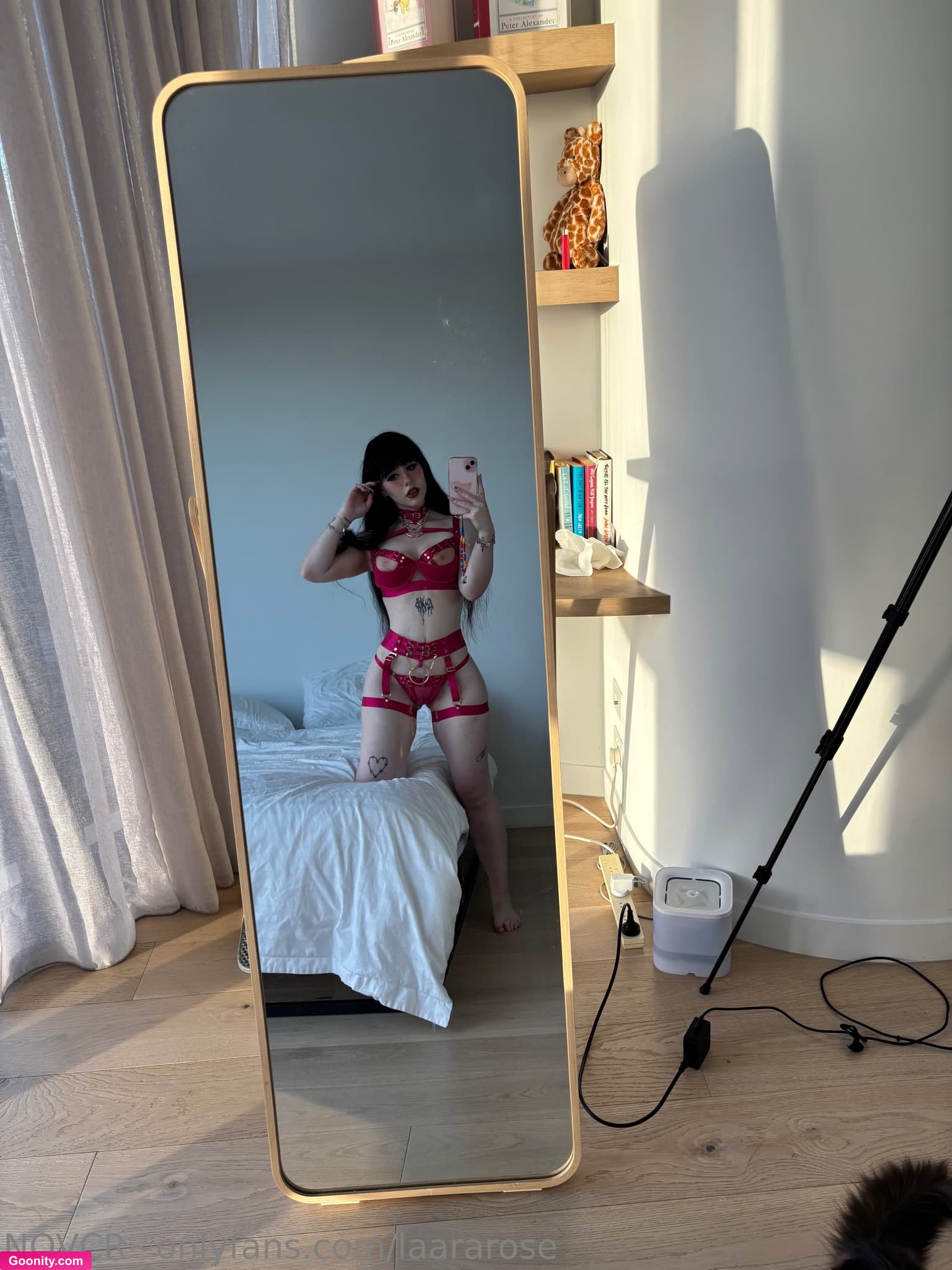 Lara Rose photo 32