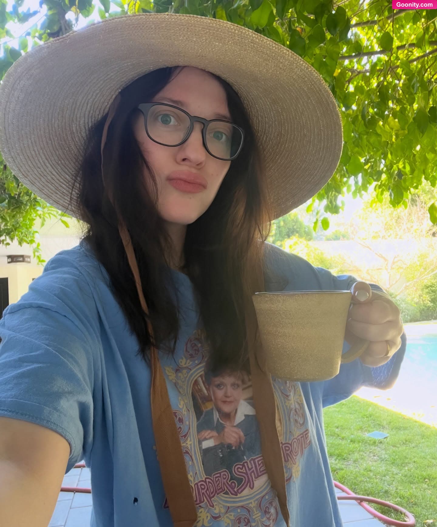 Kat Dennings photo 8