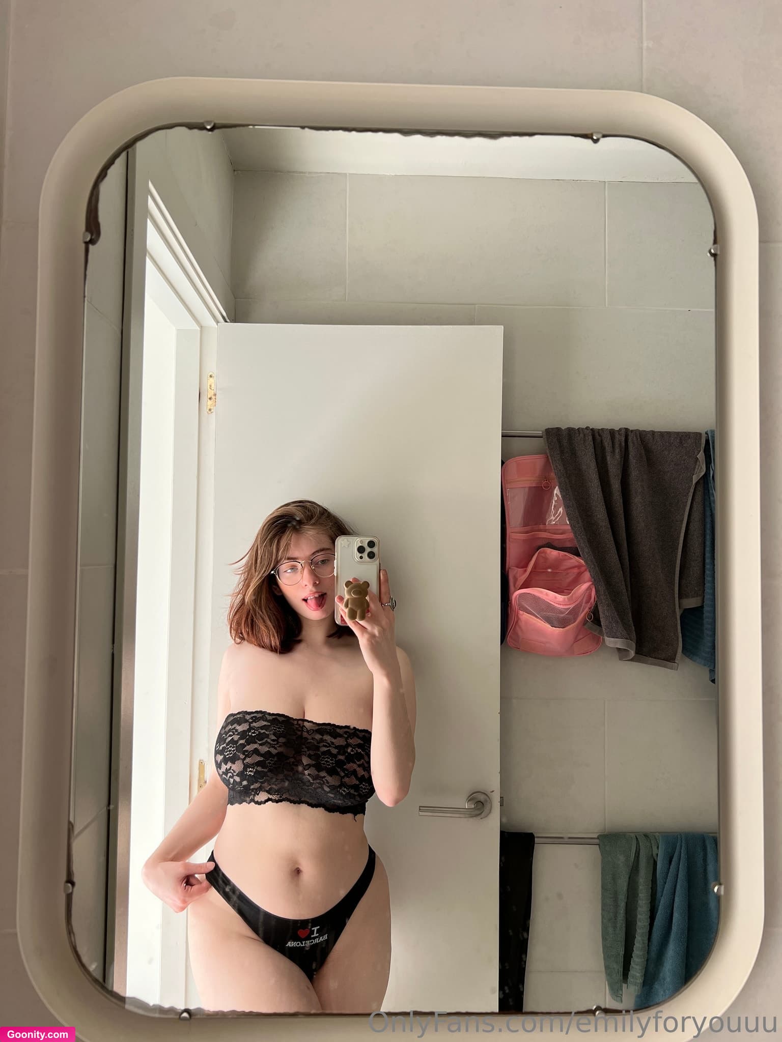 Emily  😇 photo 45