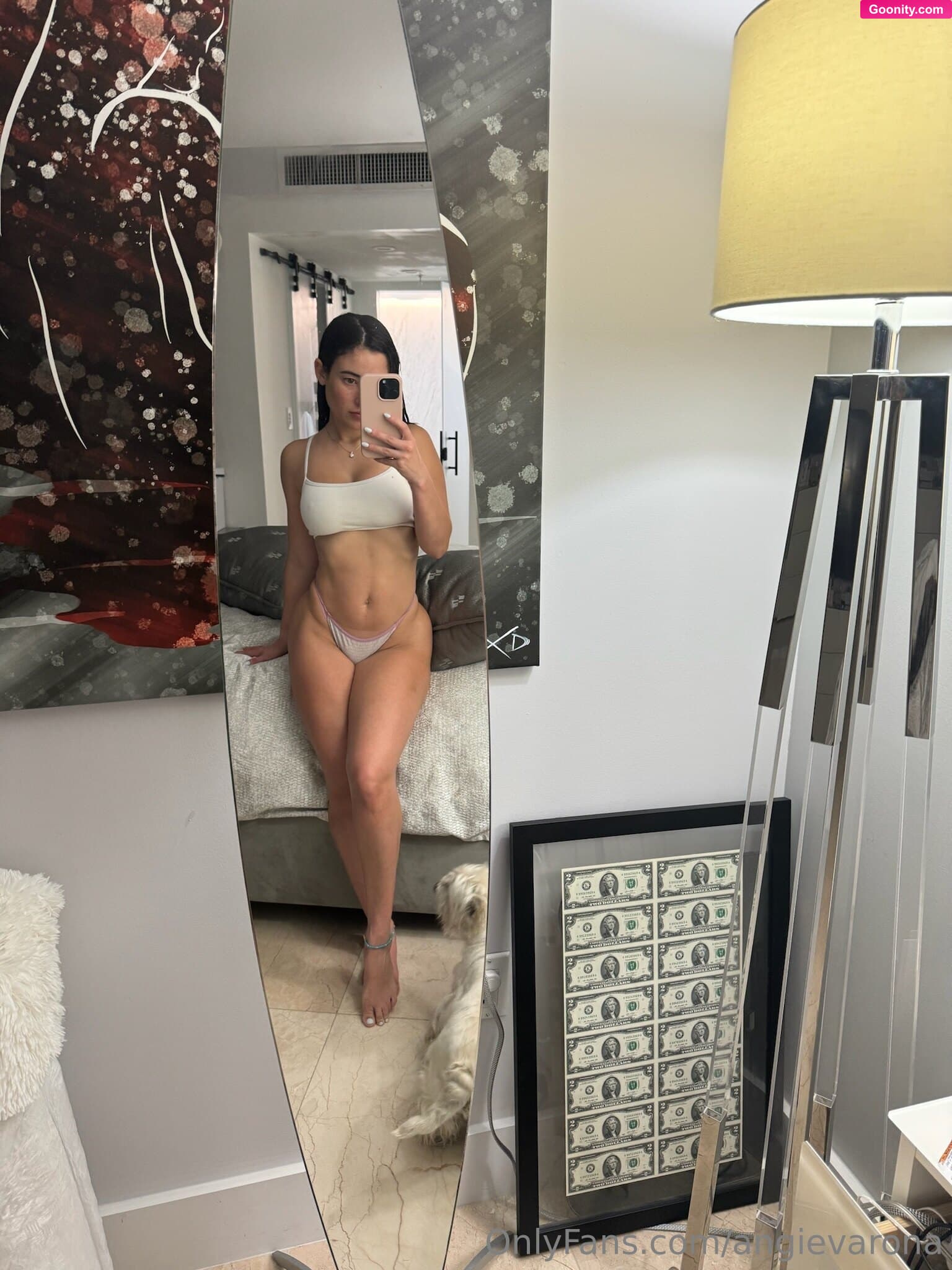 Angie Varona photo 34