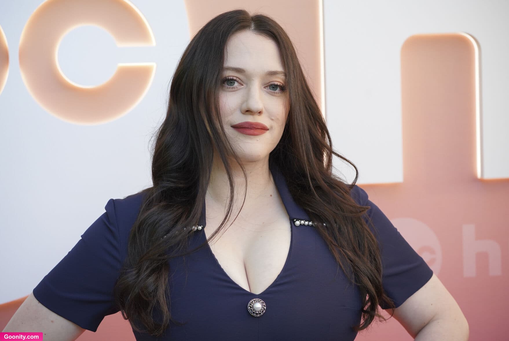 Kat Dennings photo 33