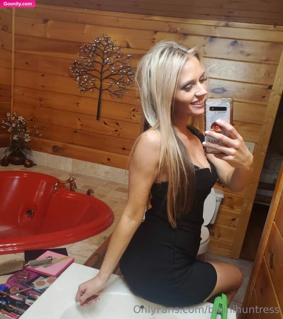 bikinihuntress photo 17