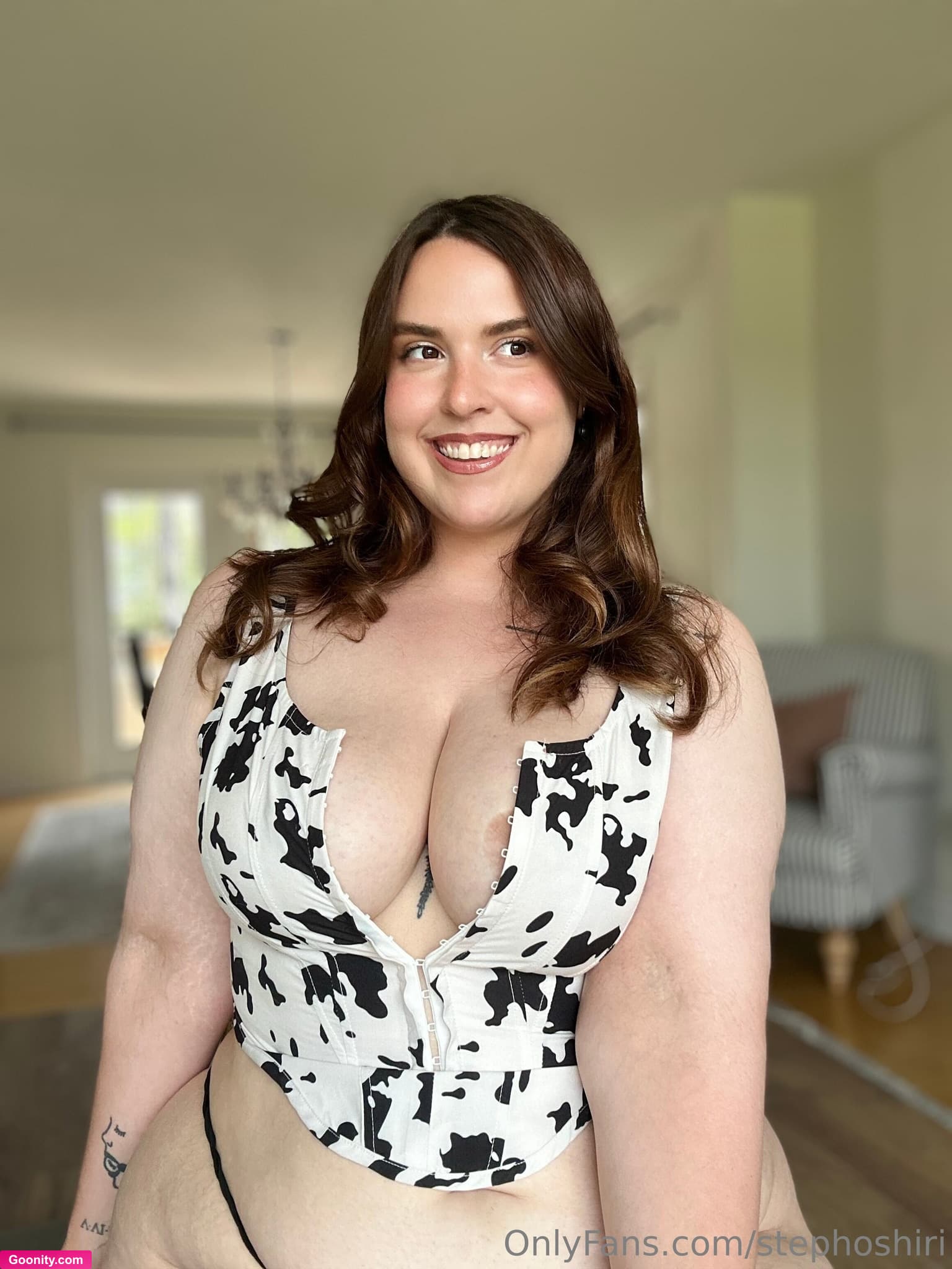 Steph Oshiri photo 5