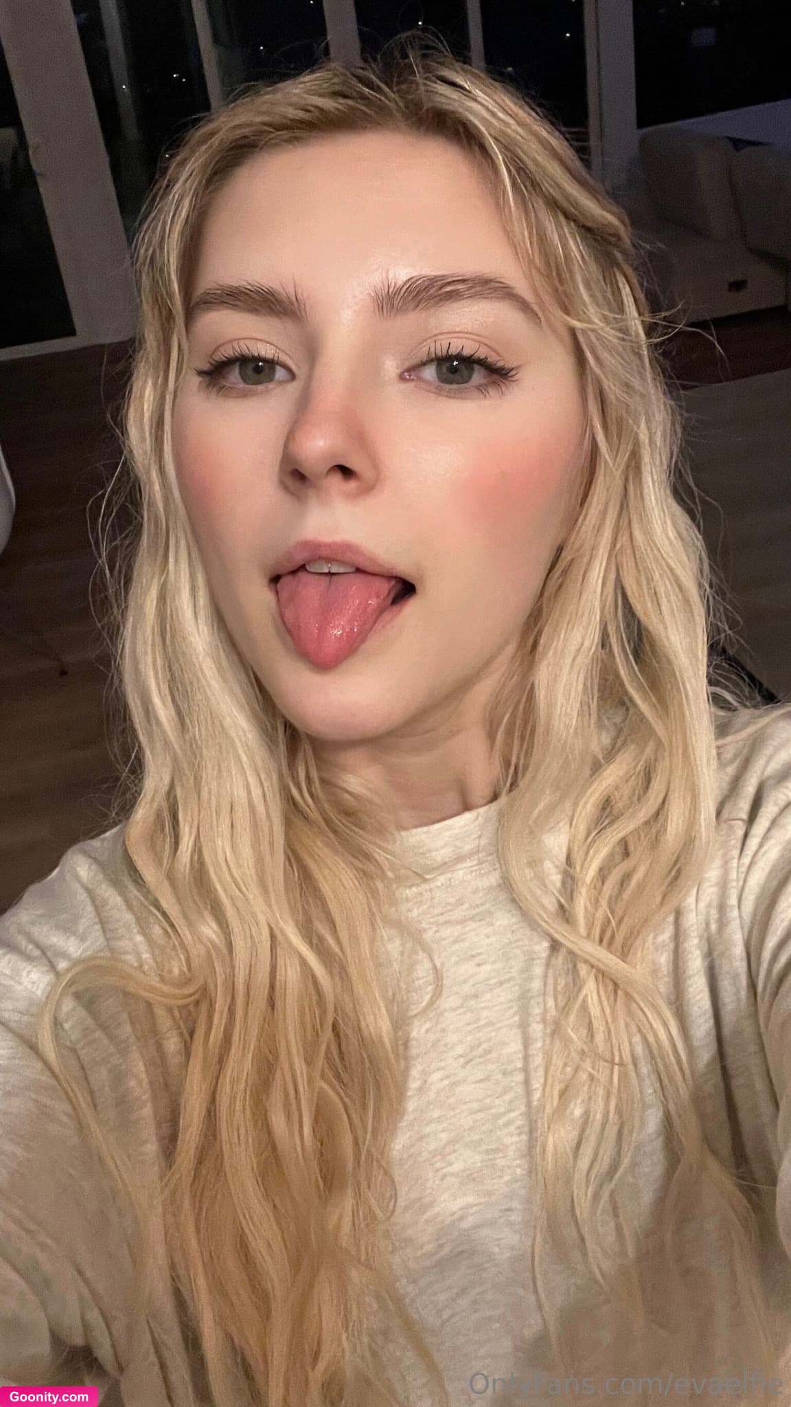 Eva Elfie photo 35