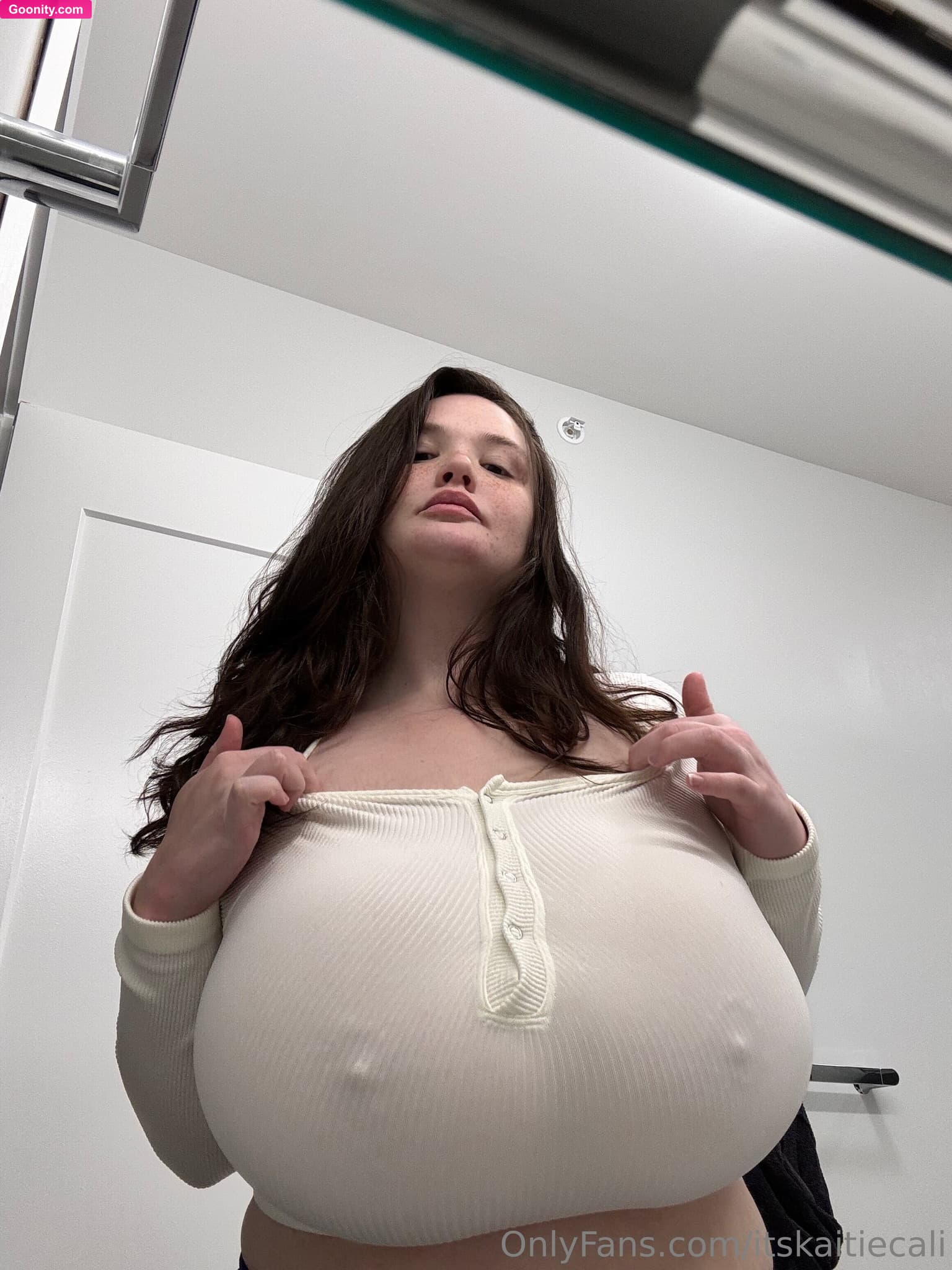 Kaitlyn photo 5