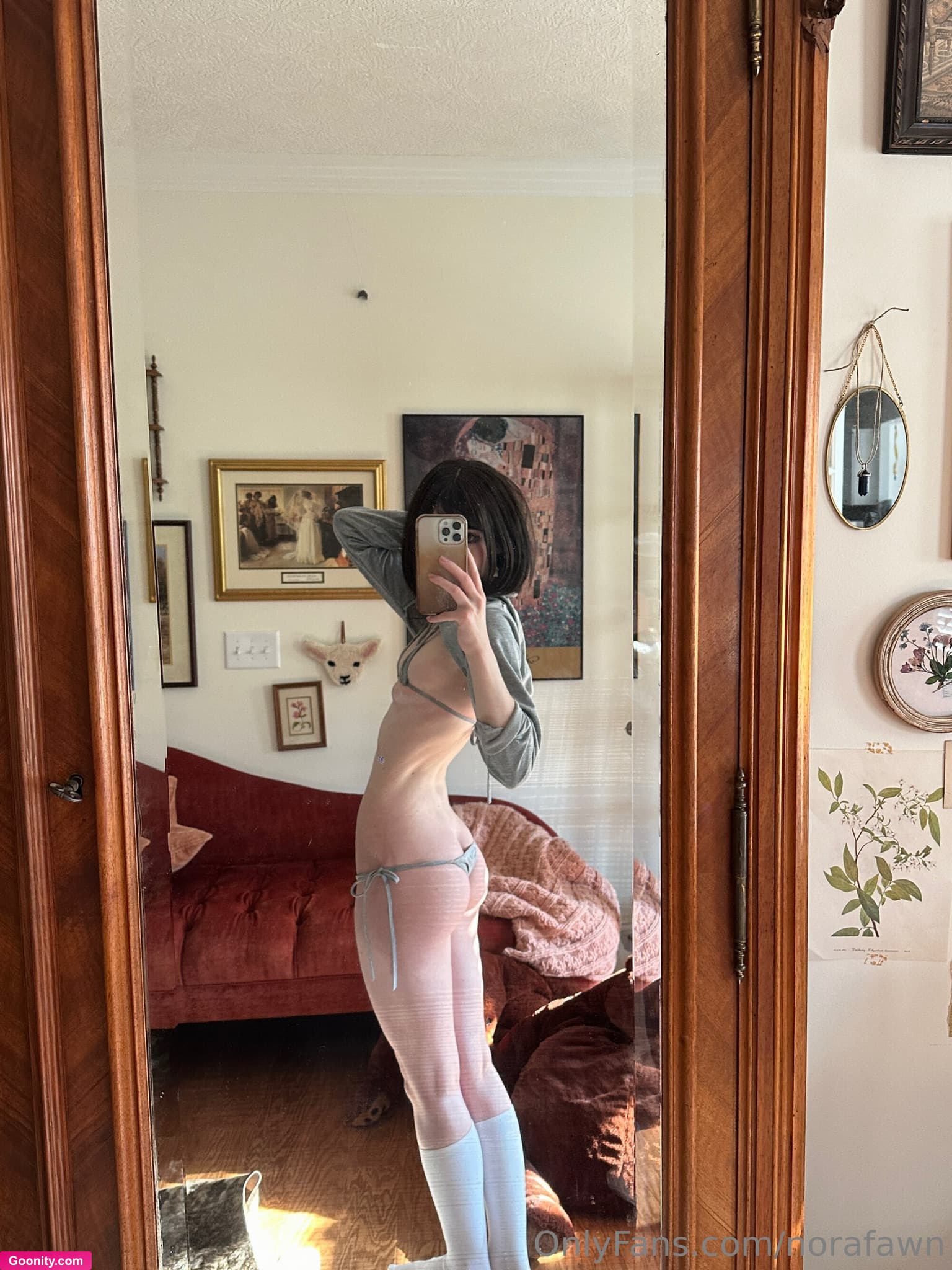 Nora Fawn photo 30