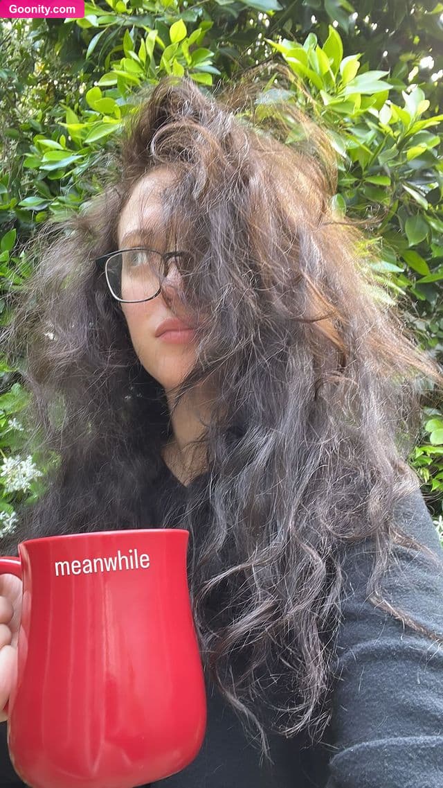 Kat Dennings photo 112