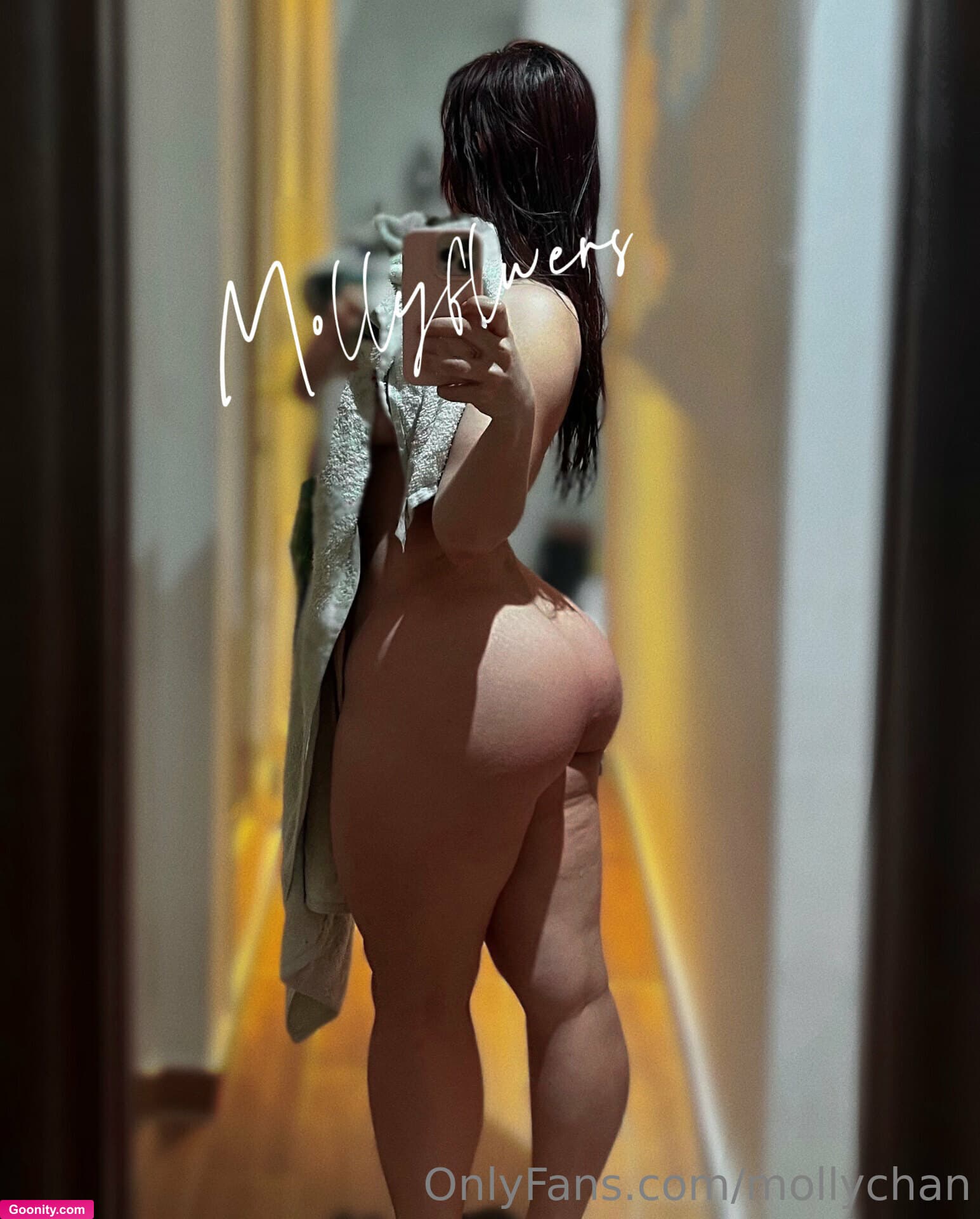 Mollychan photo 2