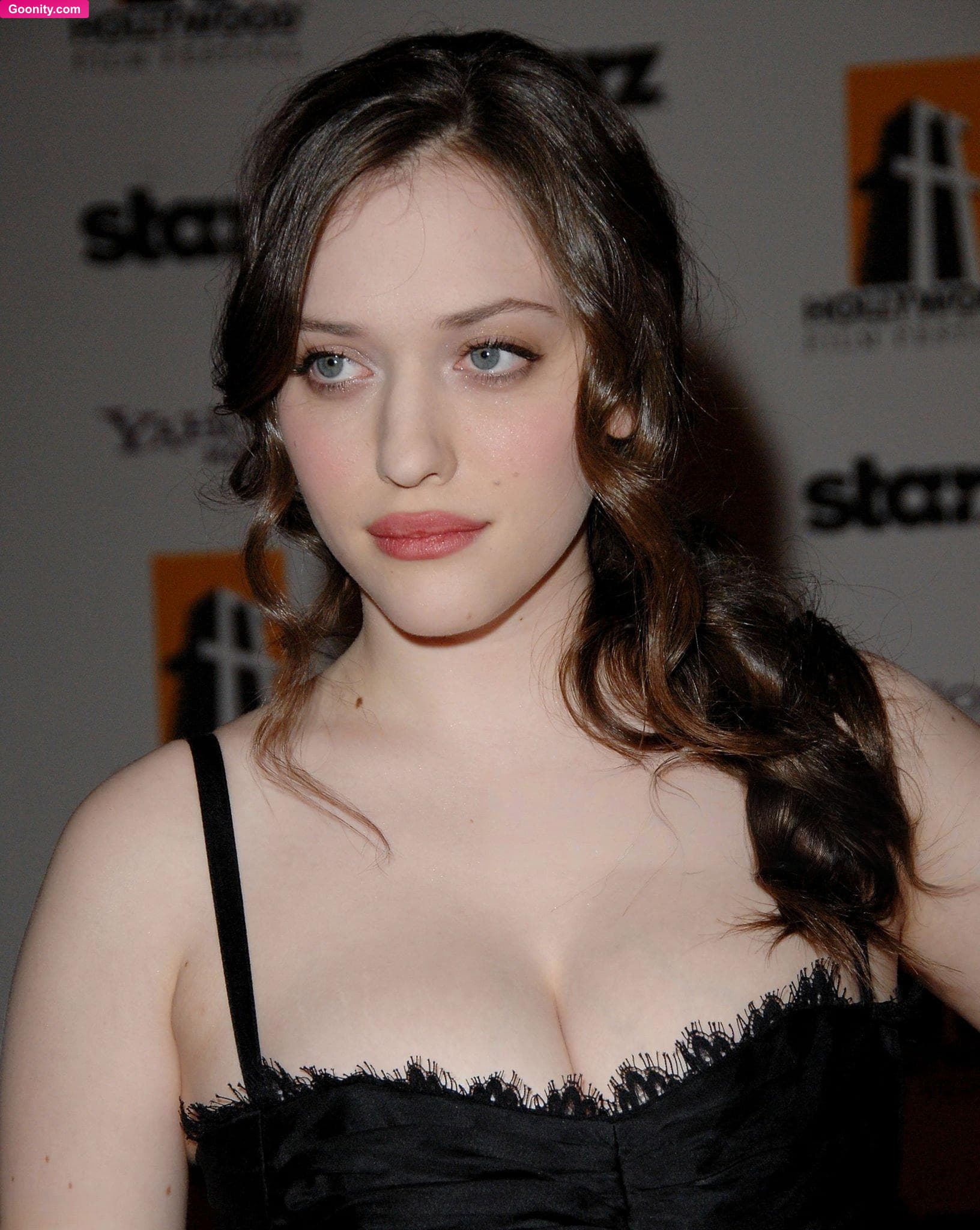 Kat Dennings photo 54