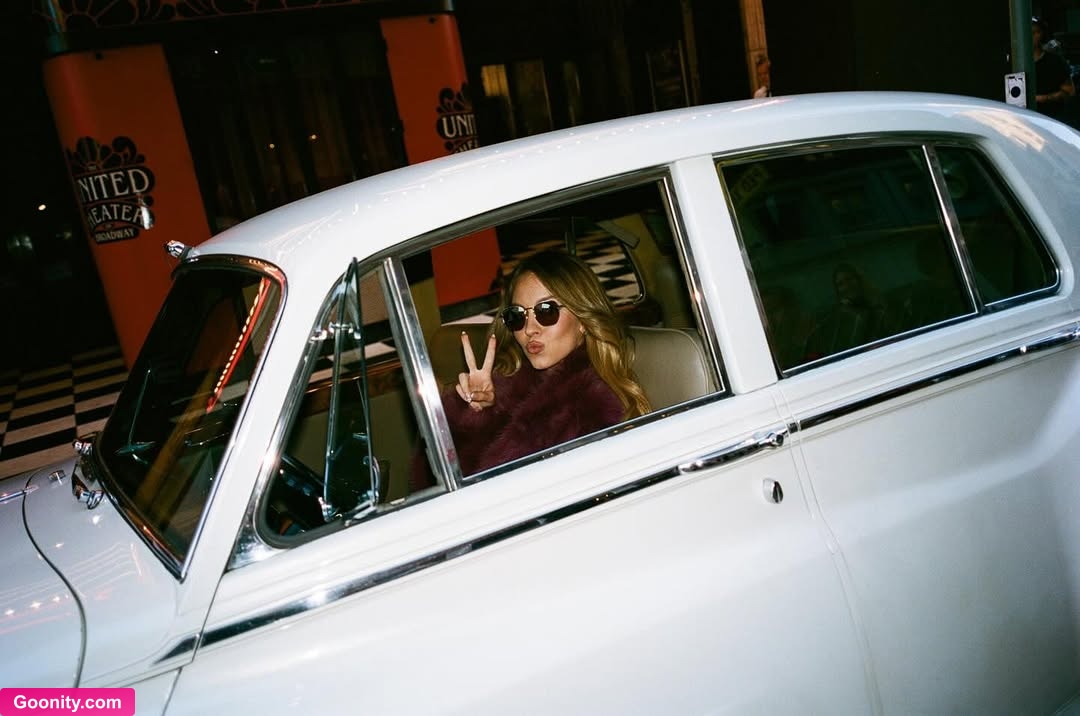 Sydney Sweeney photo 3