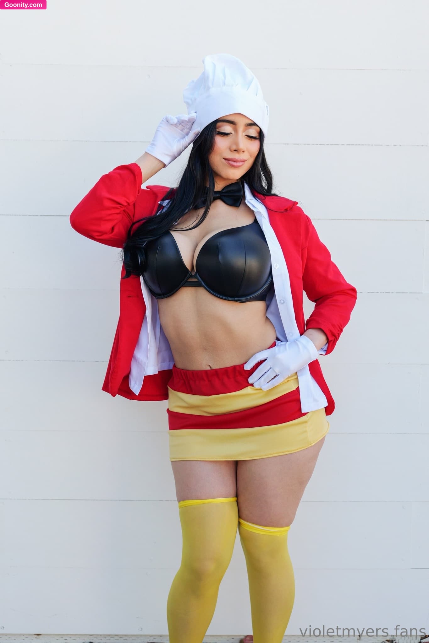 Violet Myers image