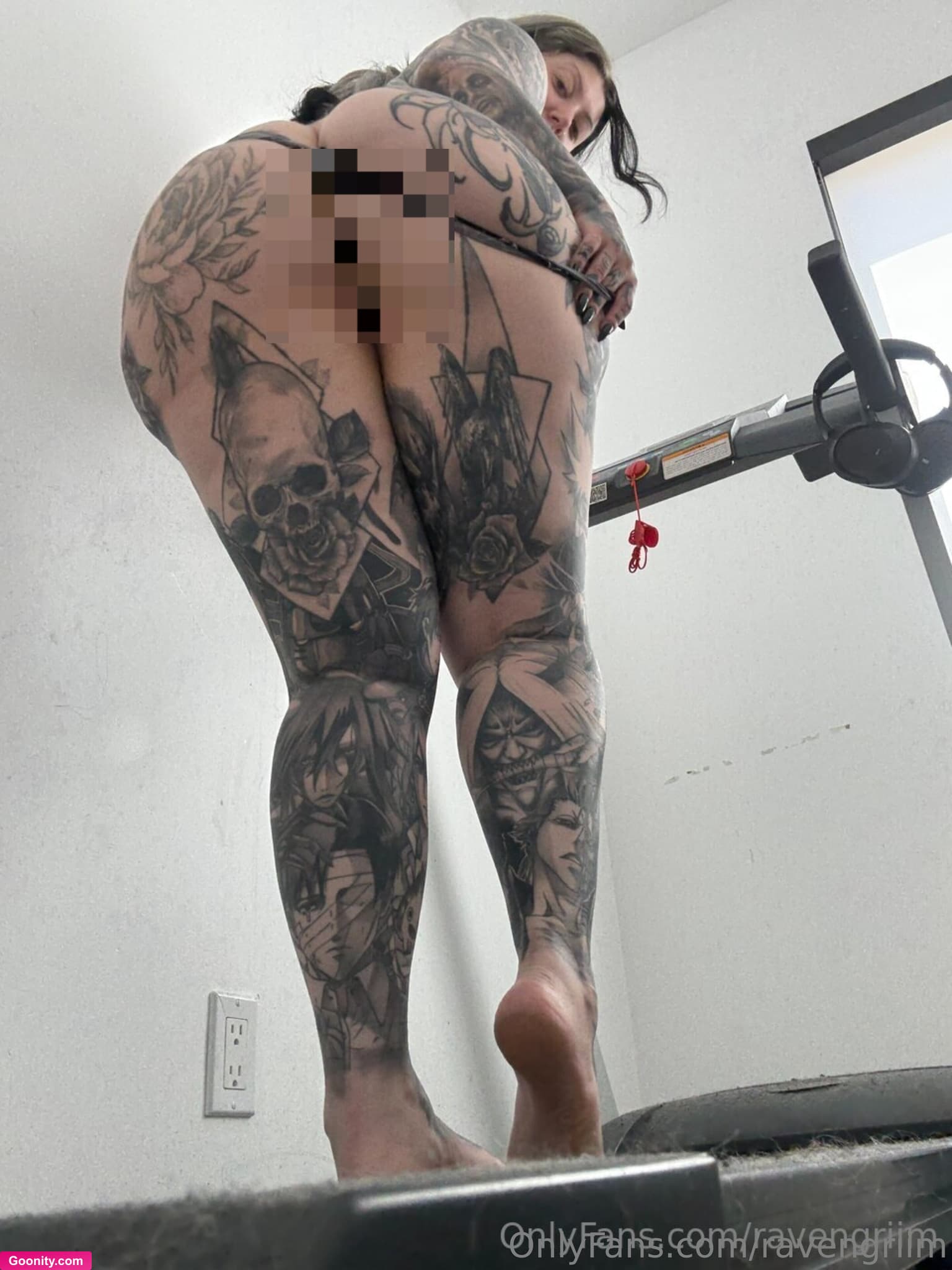 Violet Nothing photo 2