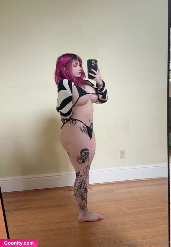 venomous dolly 🖤 photo 106