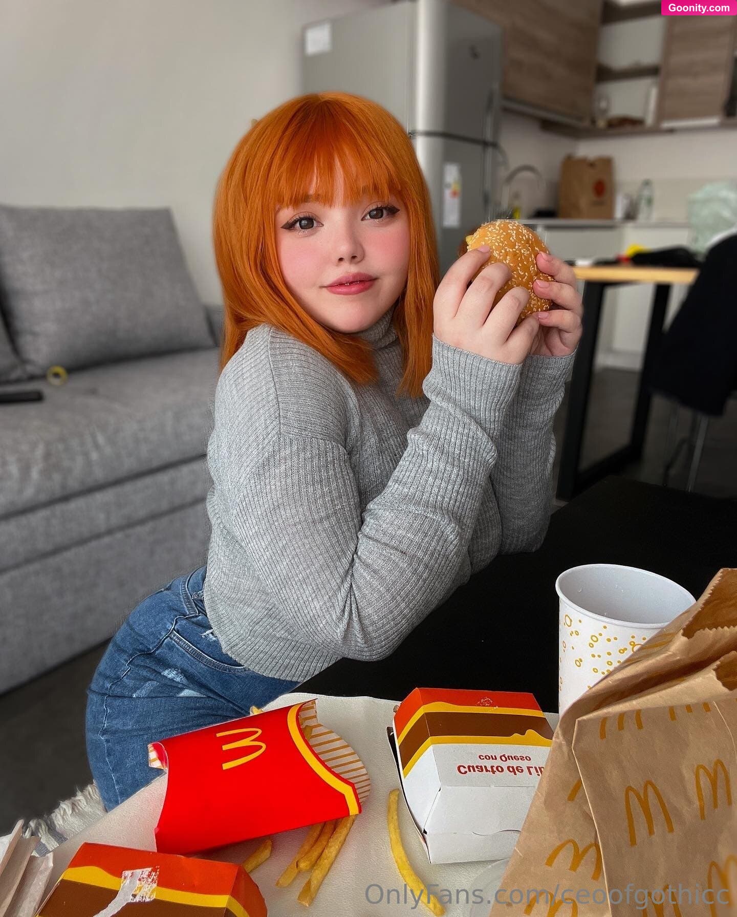 Go-thicc photo 95
