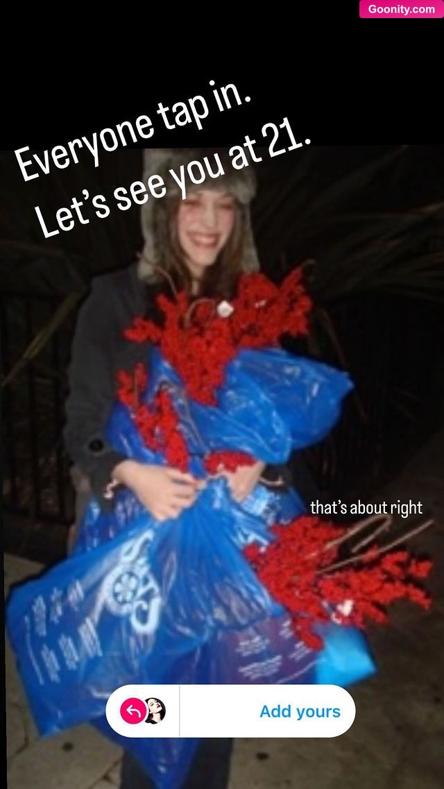 Kat Dennings photo 133