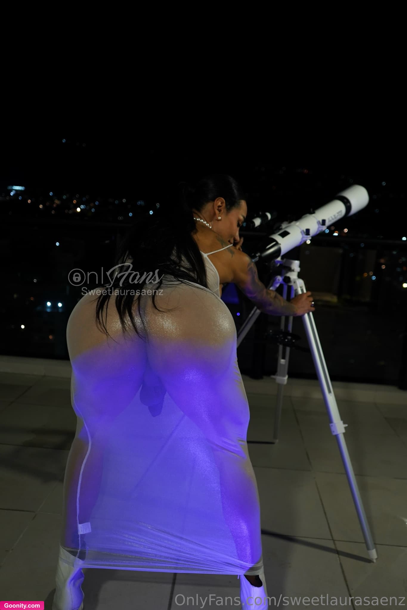 Laura Saenz photo 31