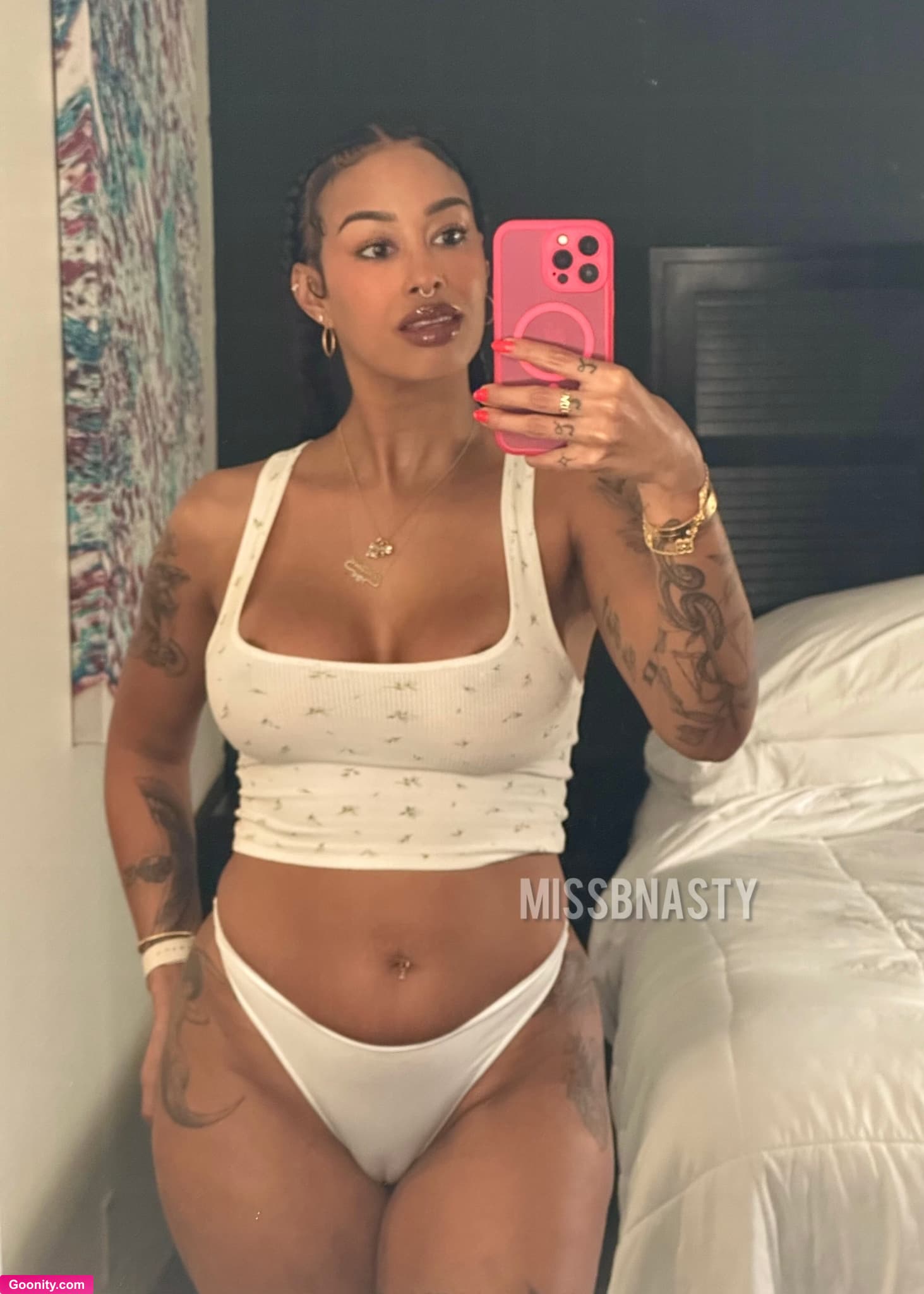 MissBNasty photo 14