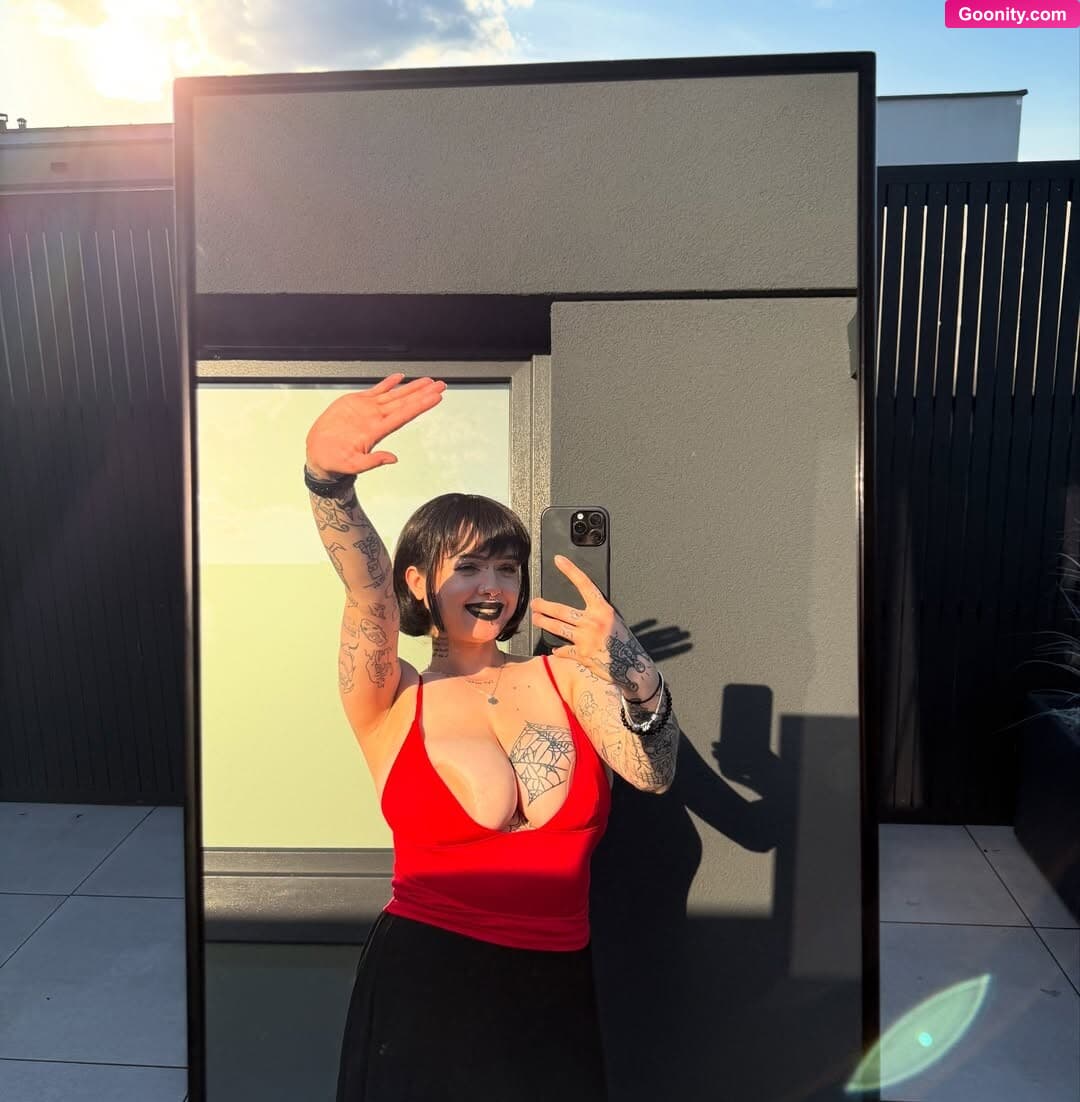Julia 🖤 photo 3