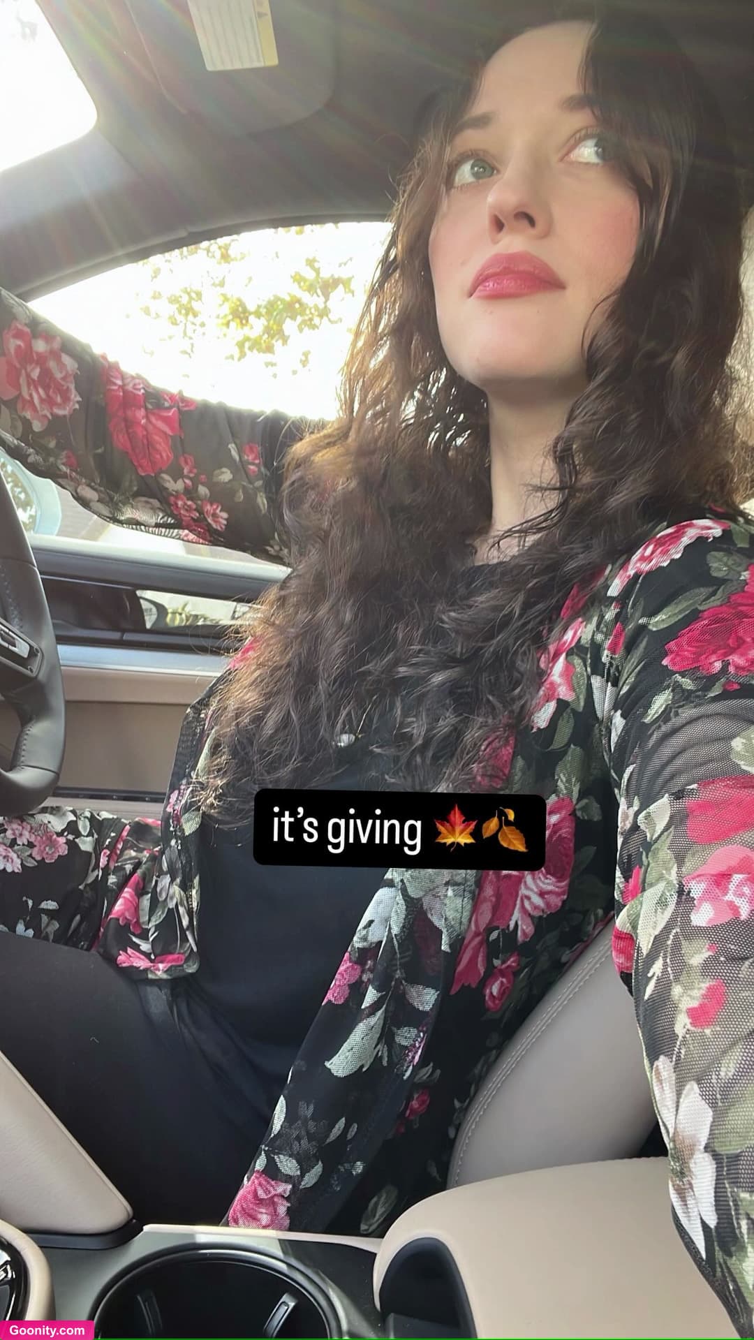 Kat Dennings photo 100