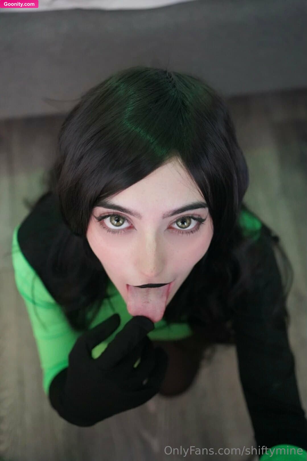 Sofia Mina Delle Cave on OnlyFans - Happy Halloween 🎃💚
