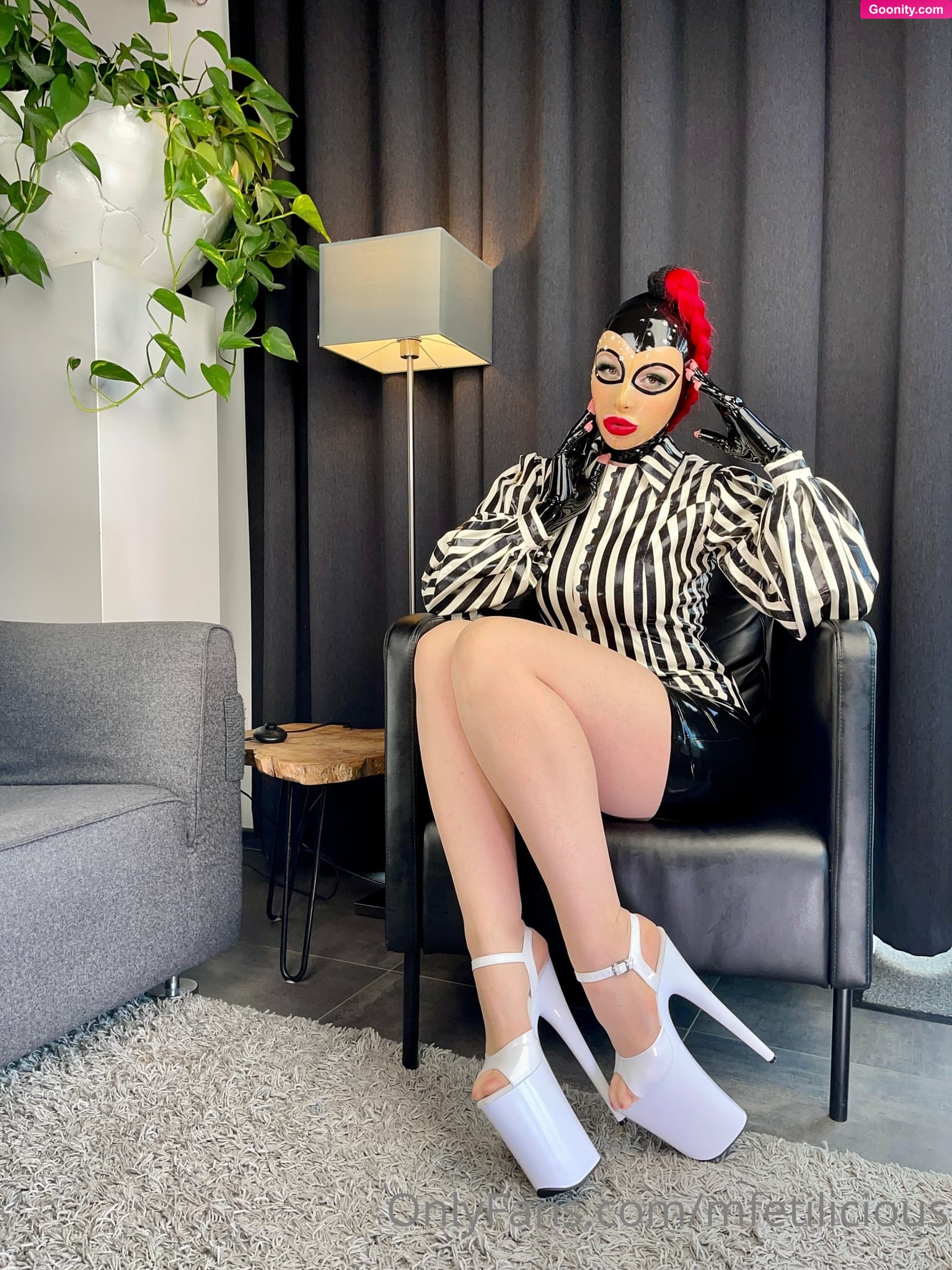 Miss Fetilicious photo 38