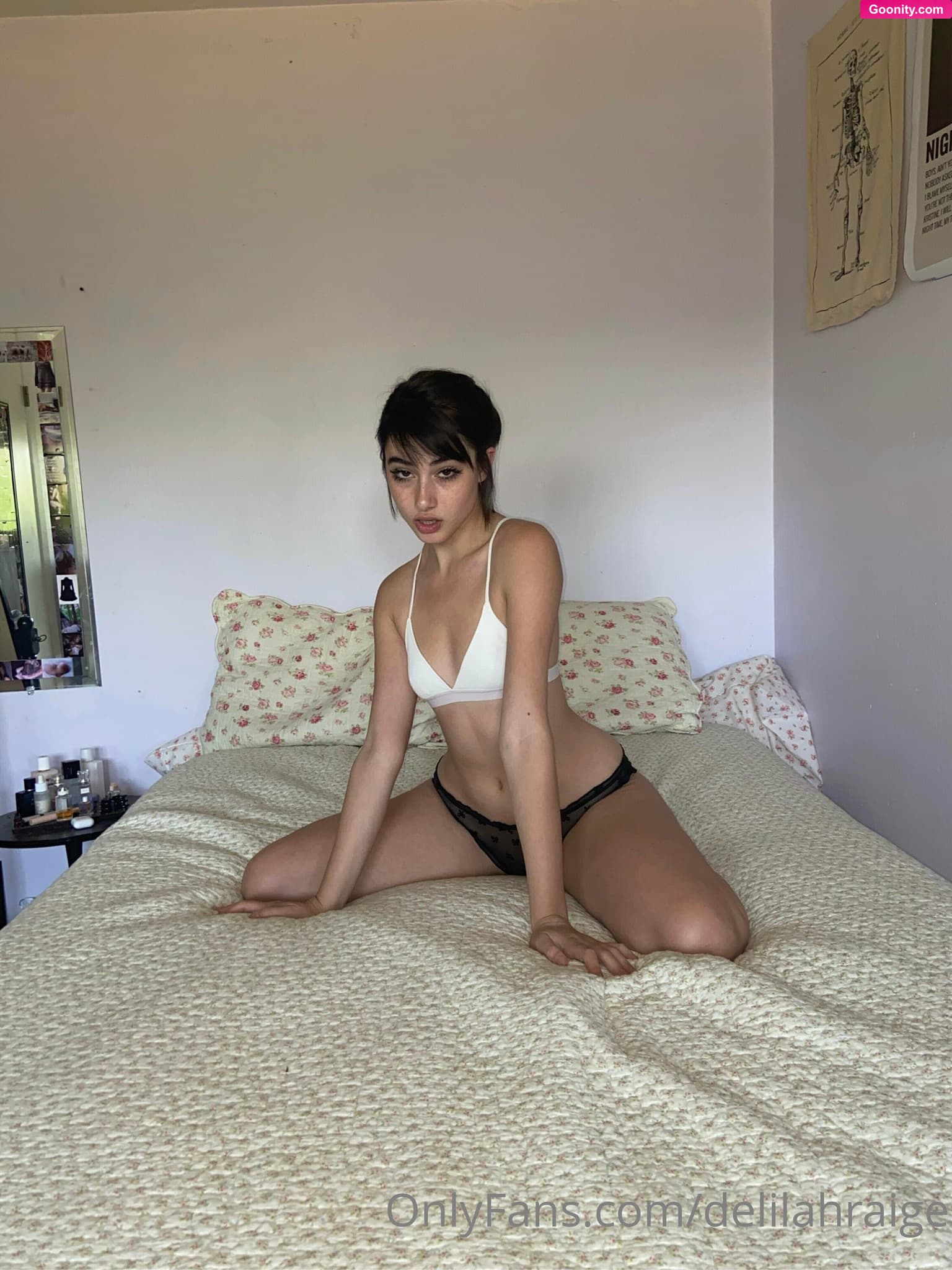 DELILAH RAIGE photo 137