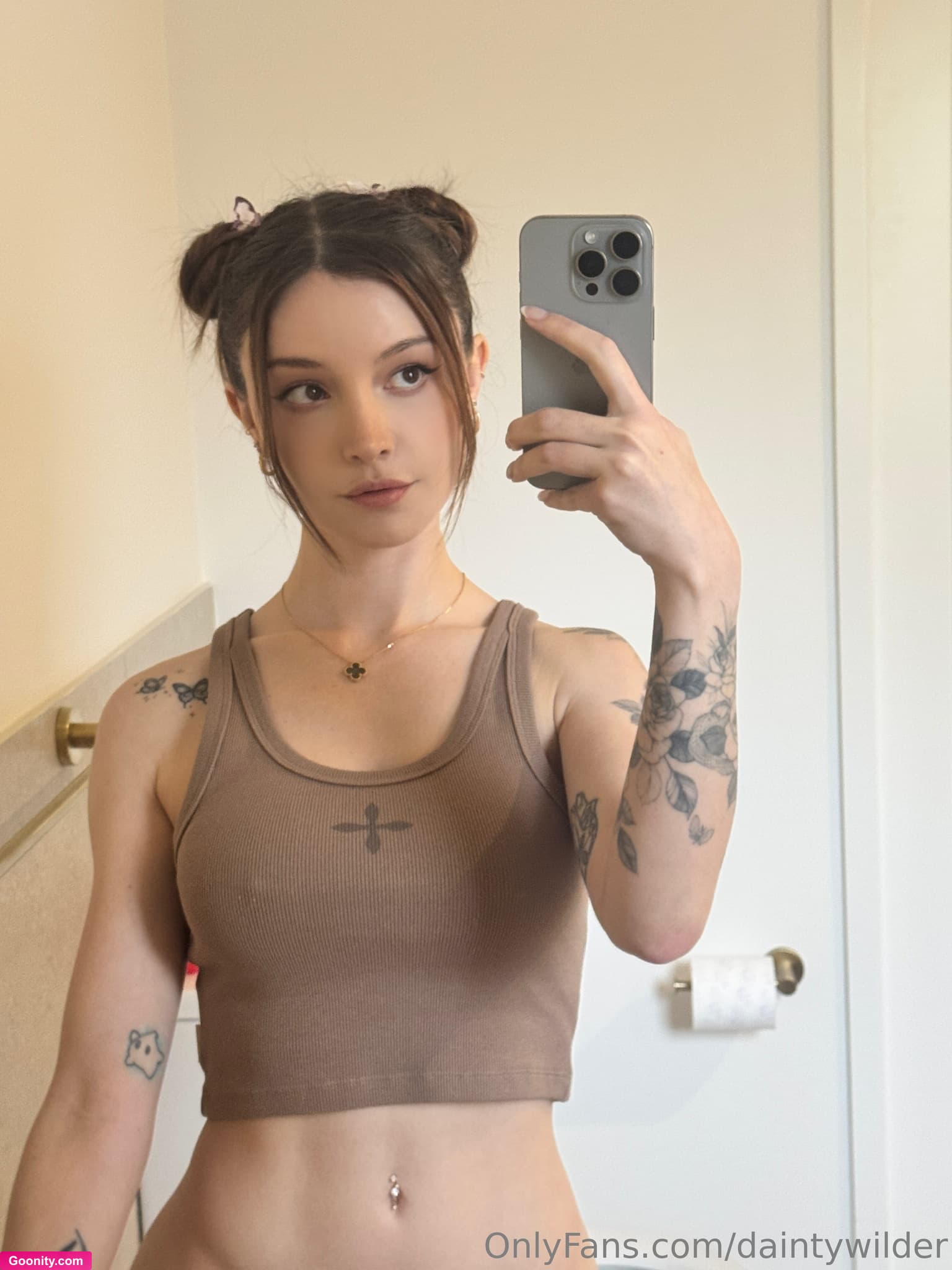 Dainty Wilder photo 38