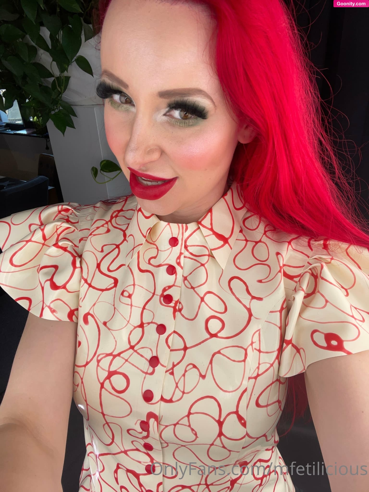 Miss Fetilicious photo 100