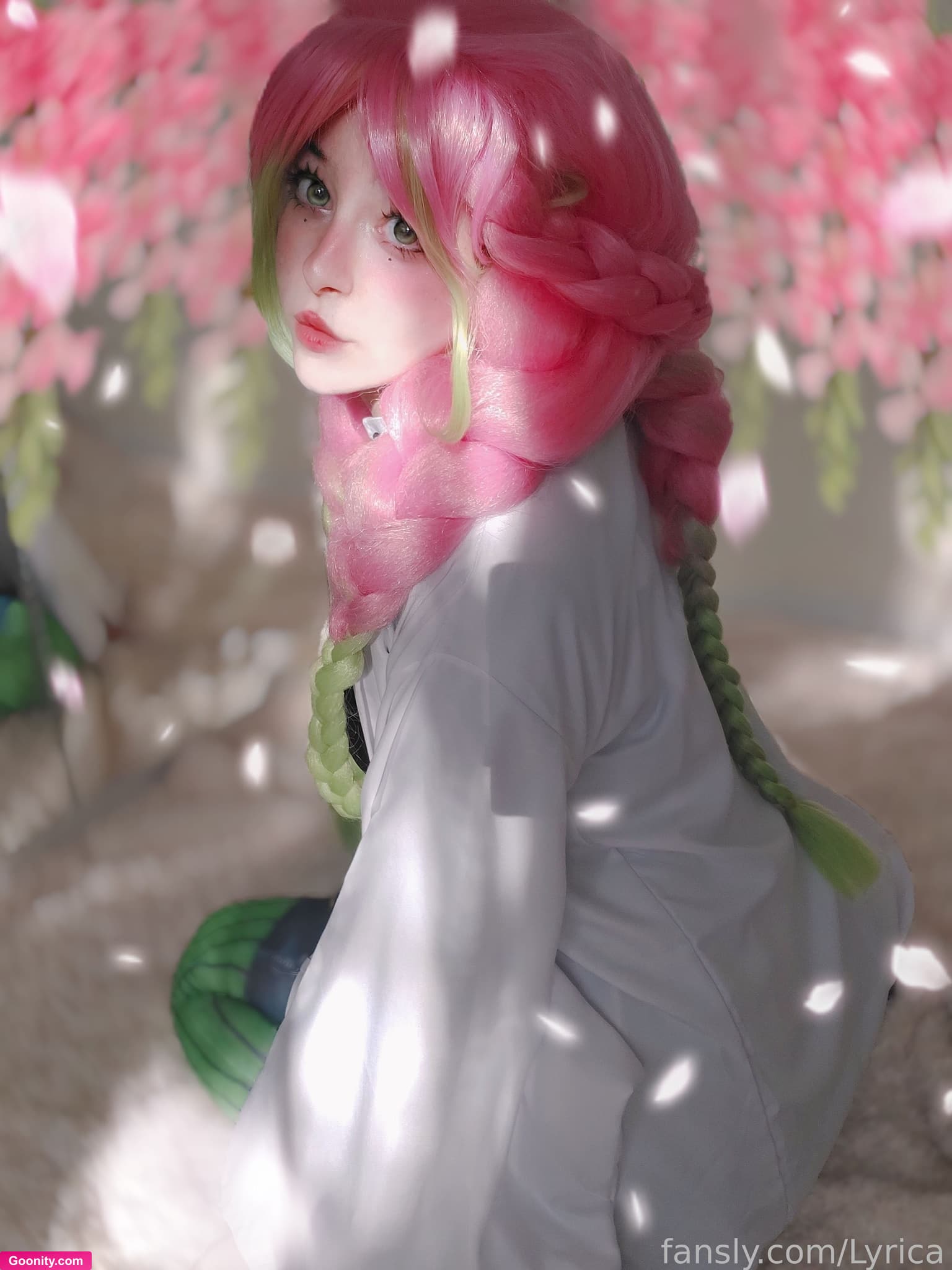 Lyrica photo 117