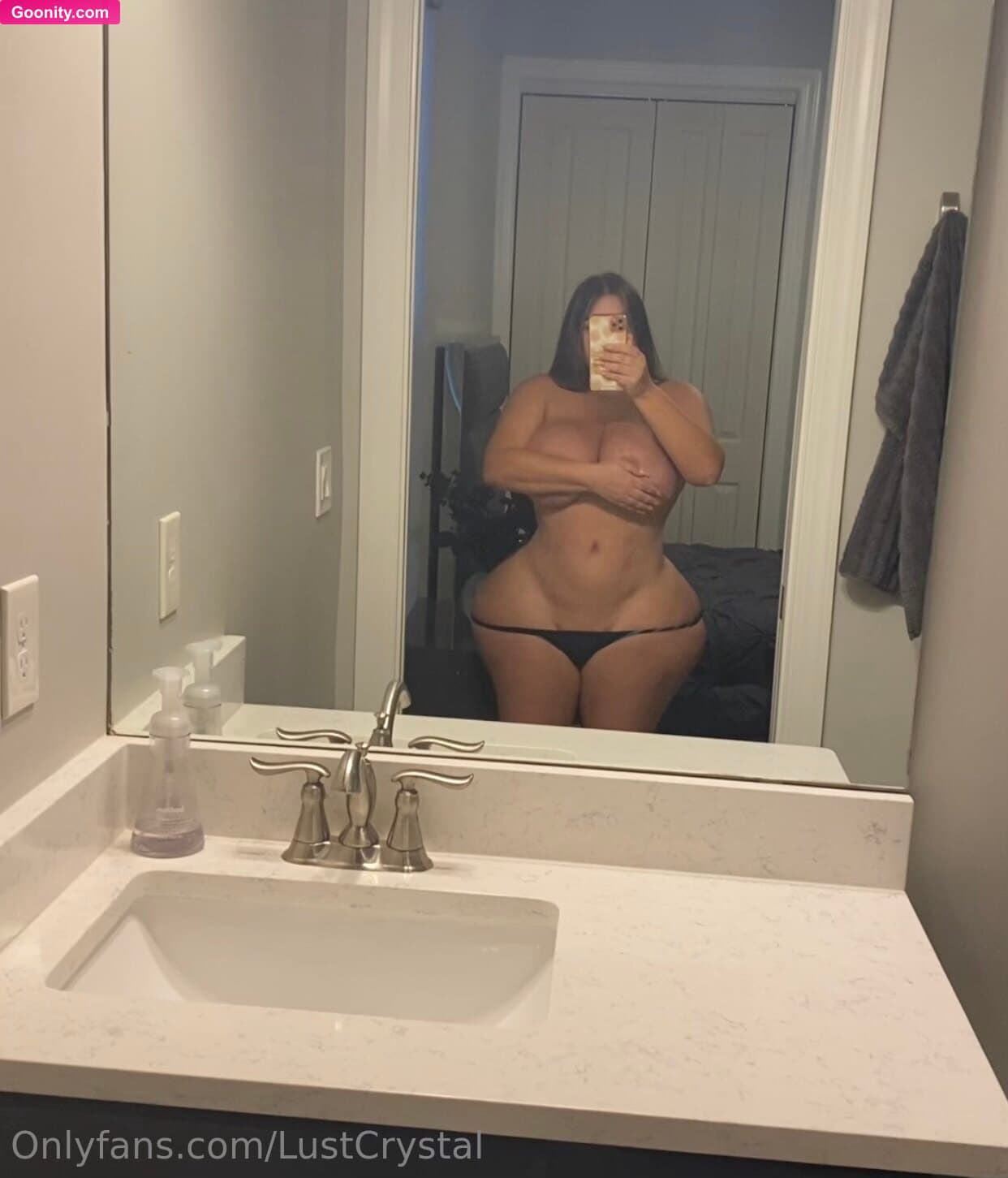 Crystal Lust photo 8