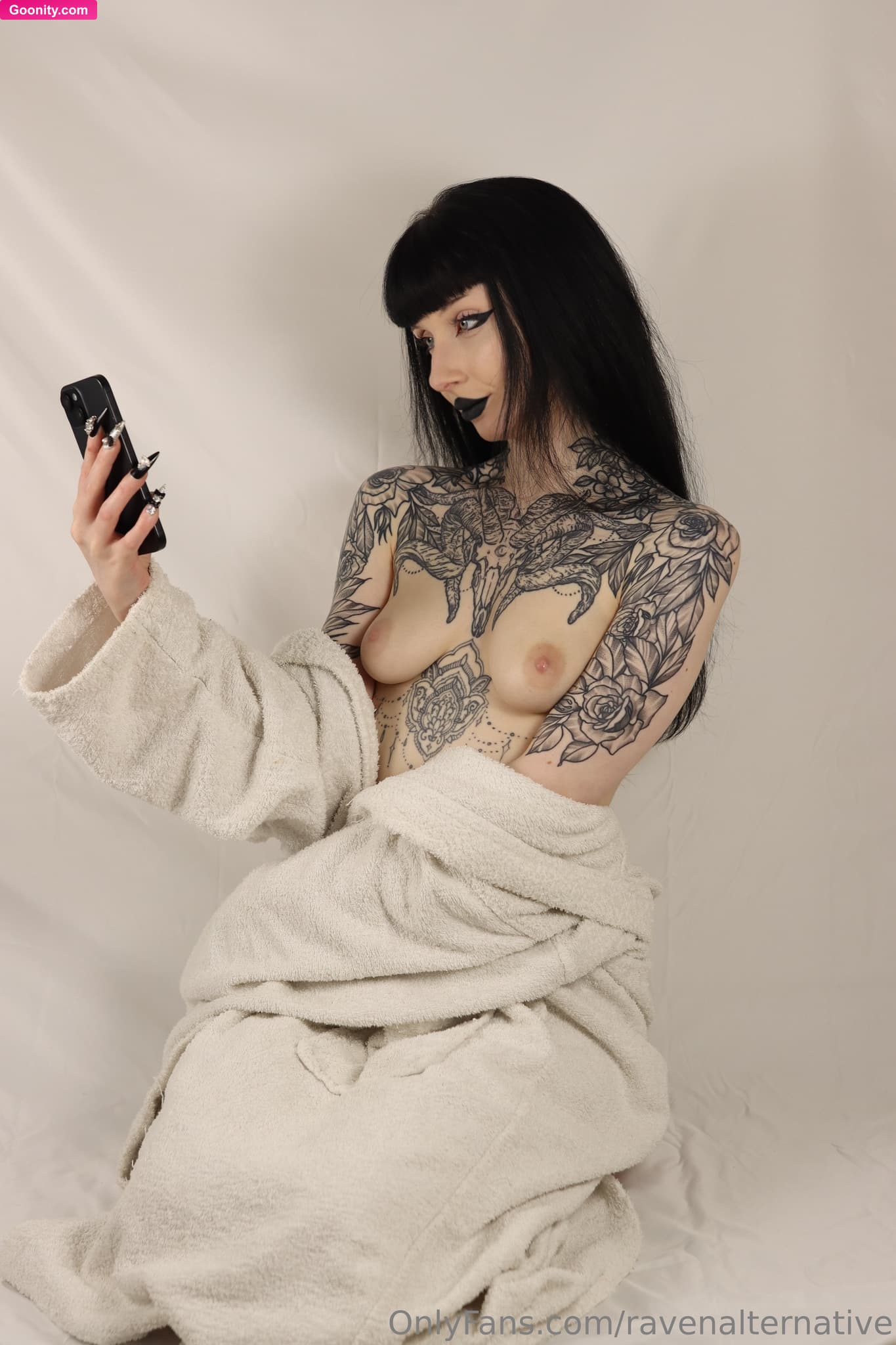 Raven photo 4