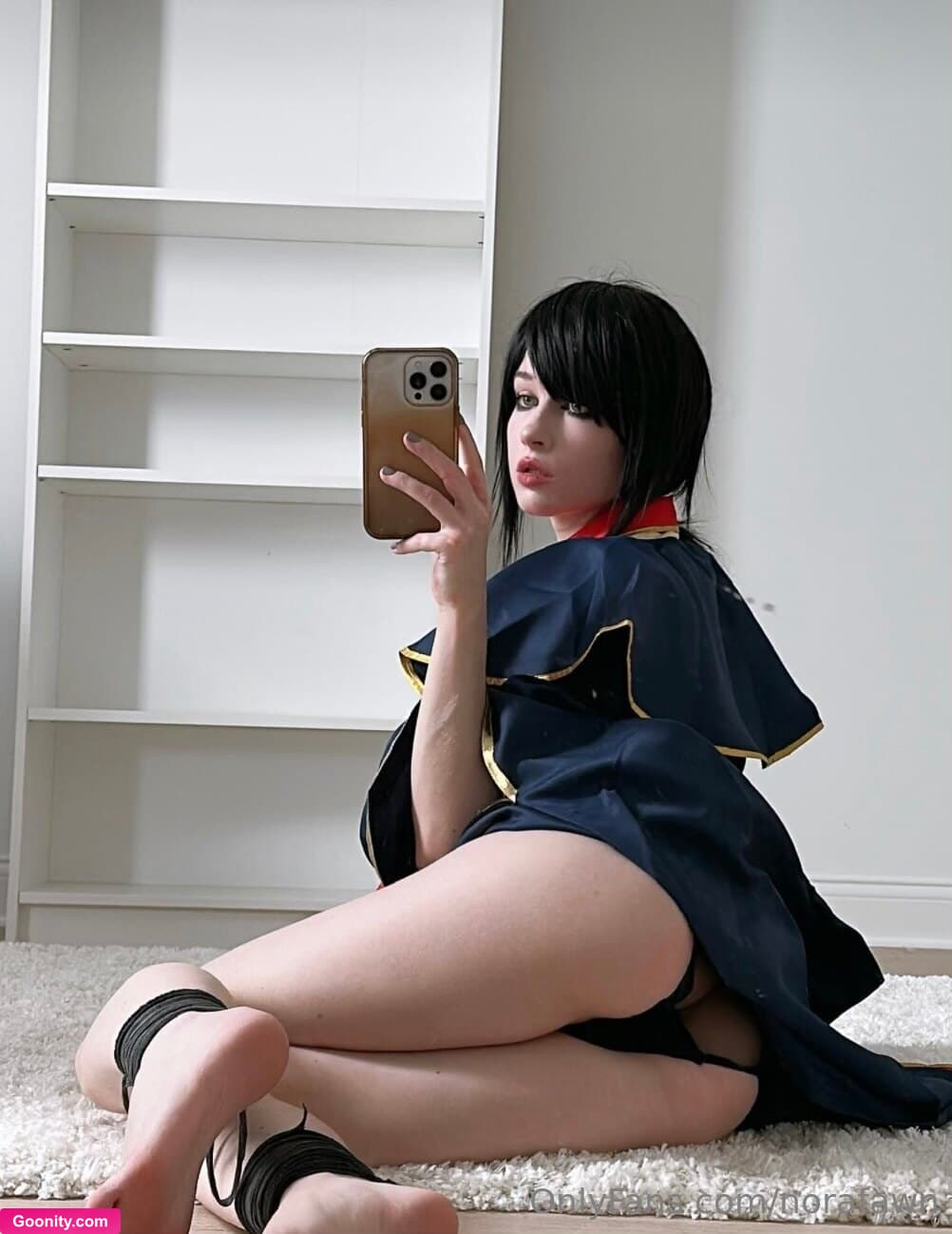 Nora Fawn photo 32