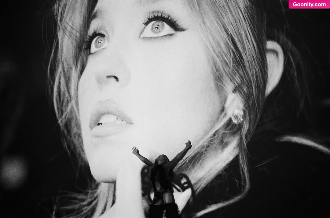 Sydney Sweeney photo 5