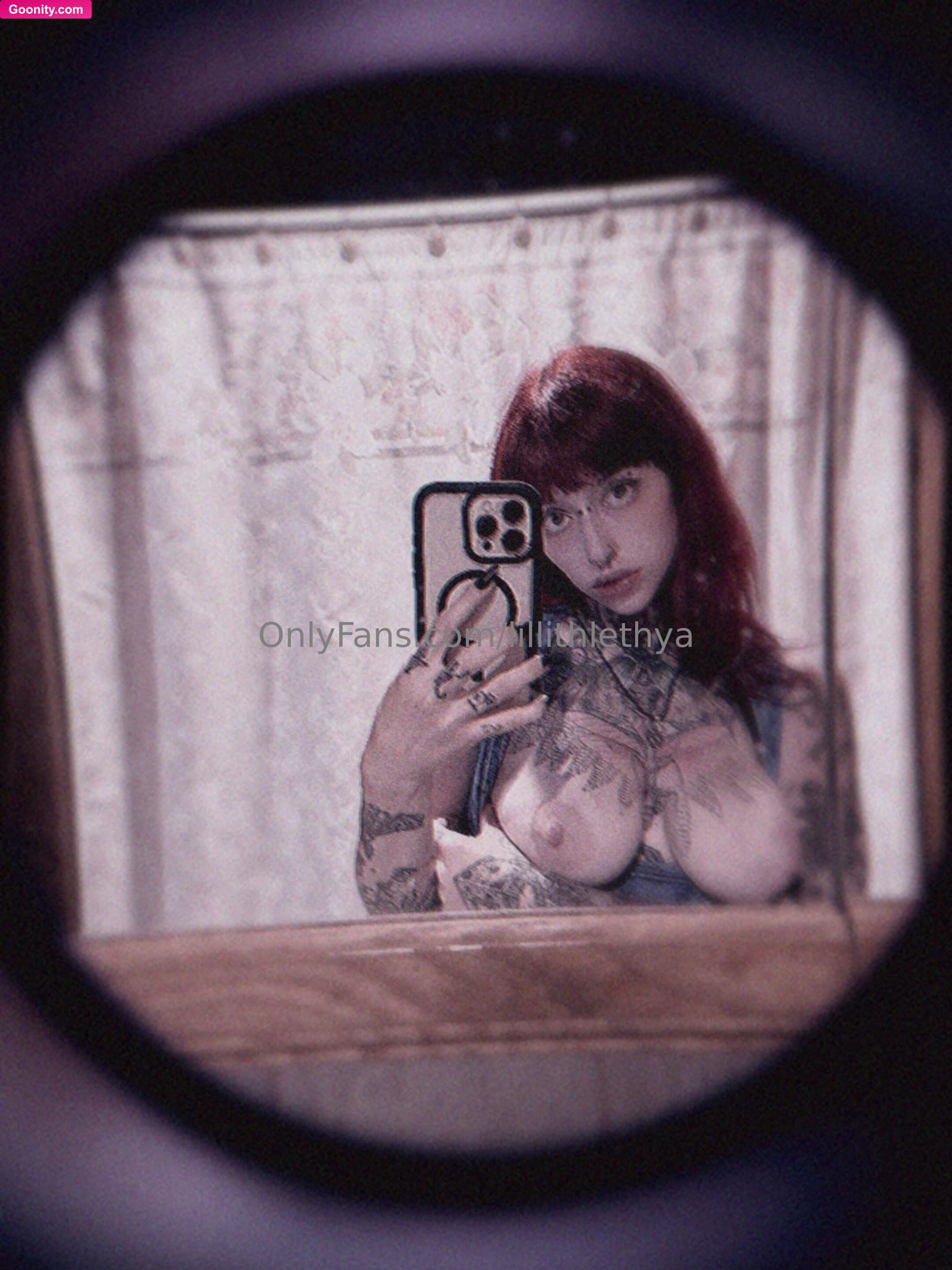 Goth M0mmy Lilli photo 80