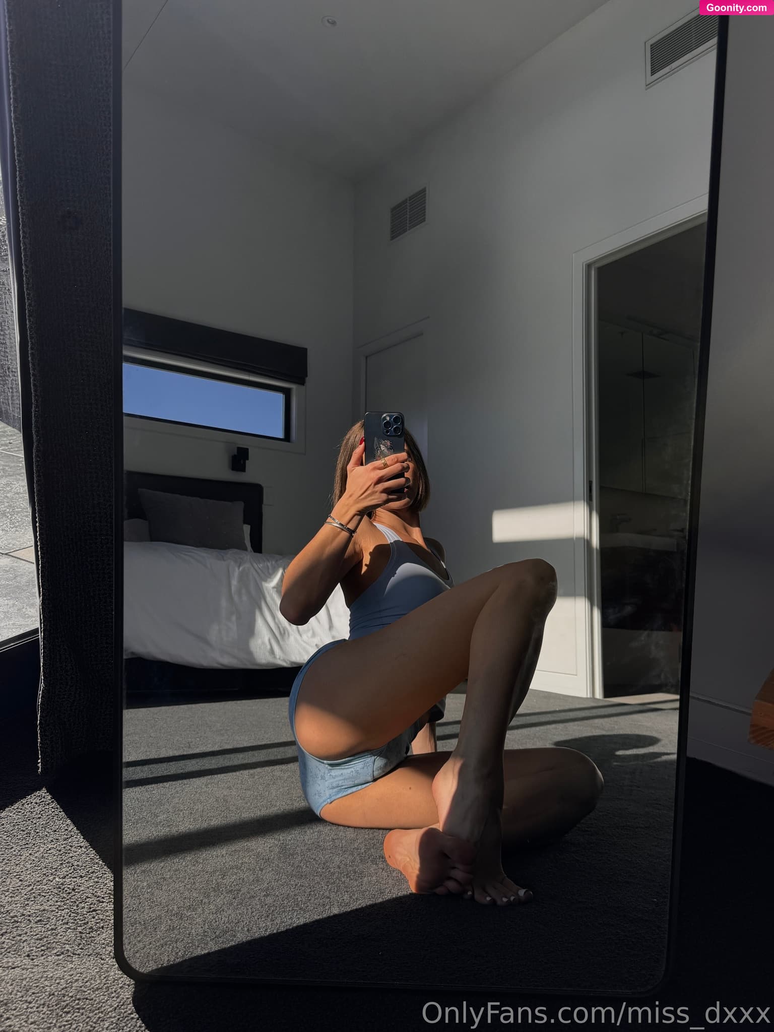 Miss D - صورة عارية مسربة 104