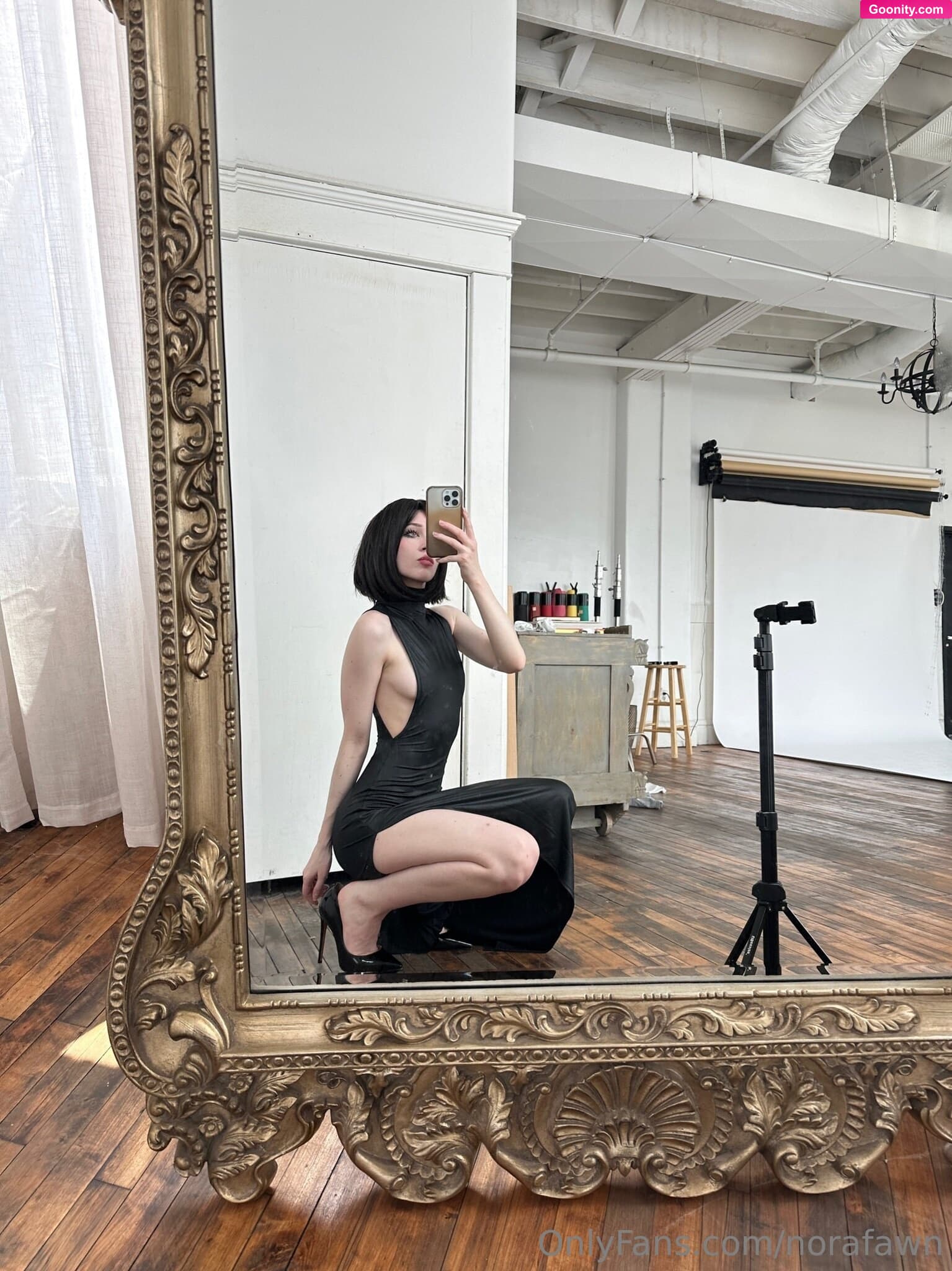 Nora Fawn photo 50