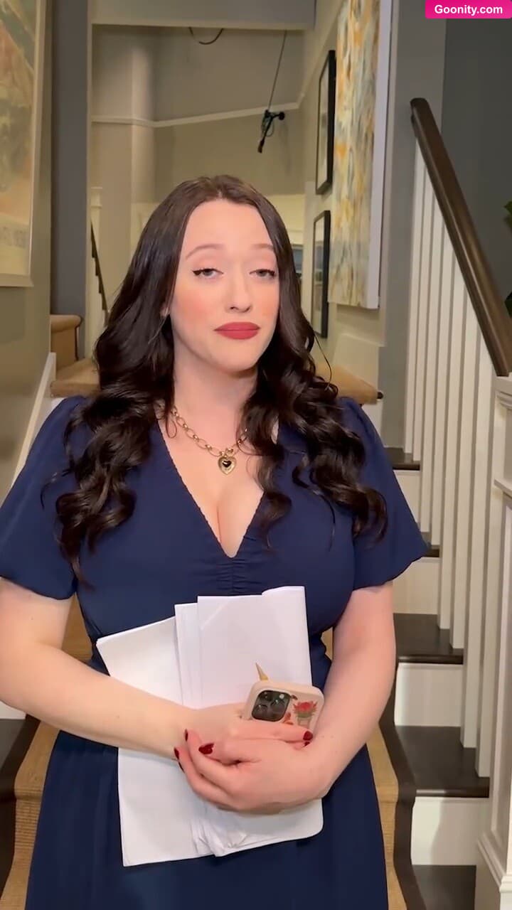 Kat Dennings photo 7