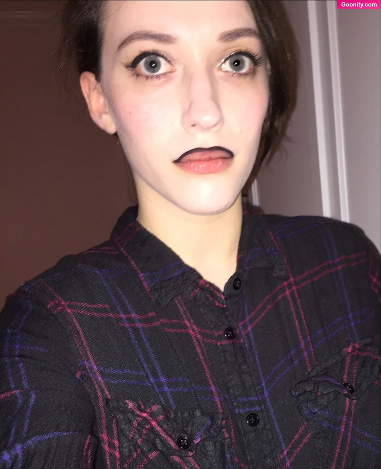 Kat Dennings photo 29
