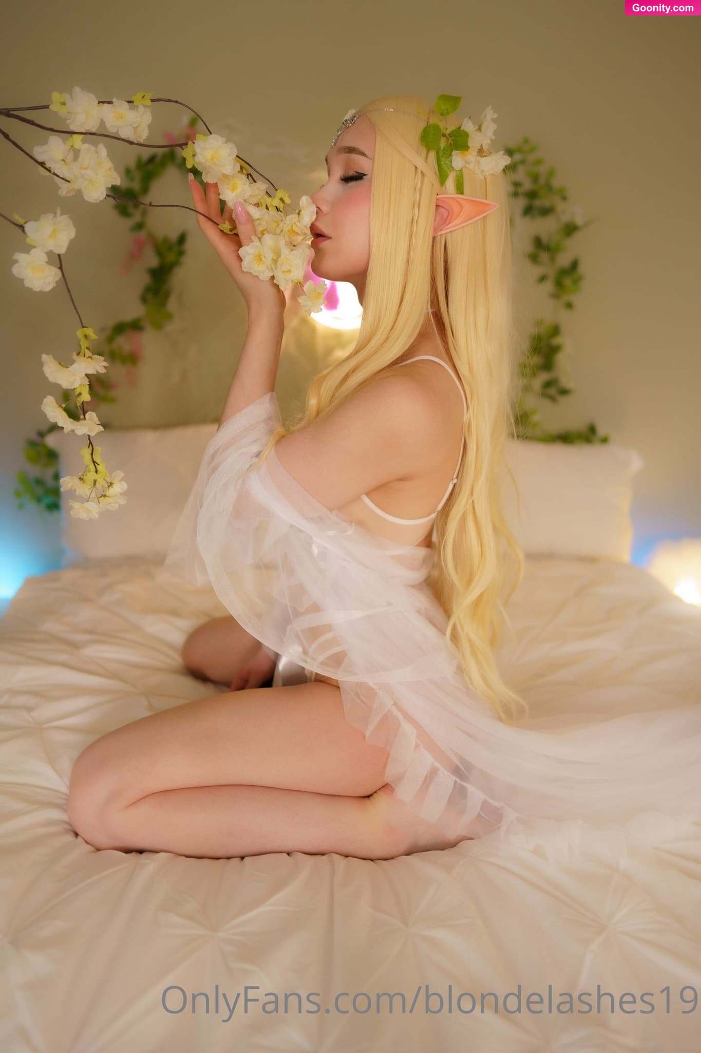 Blondelashes19 photo 55